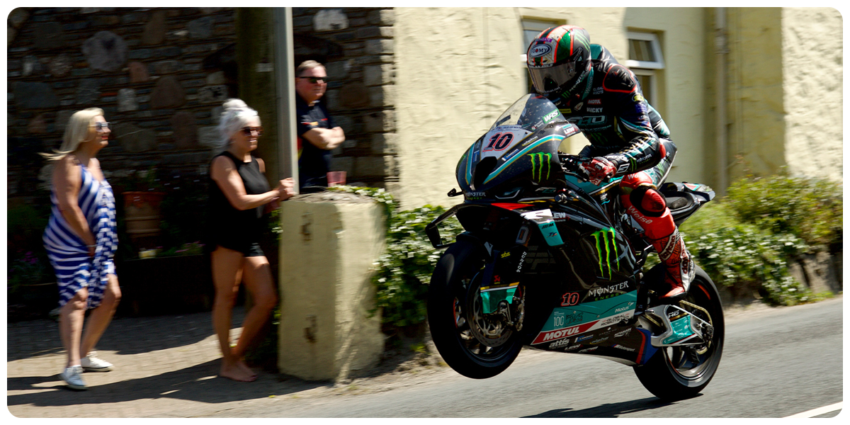 Peter Hickman sur le TT 2023